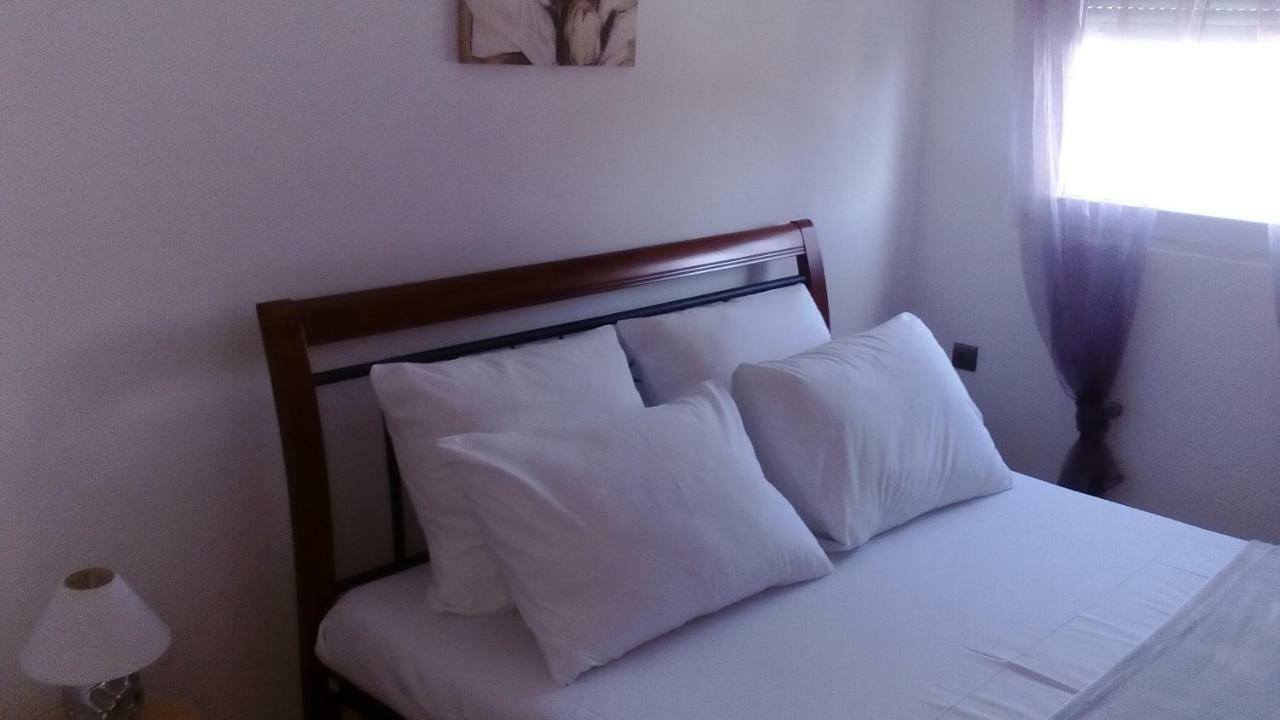 Apartment Yelena Rose West *